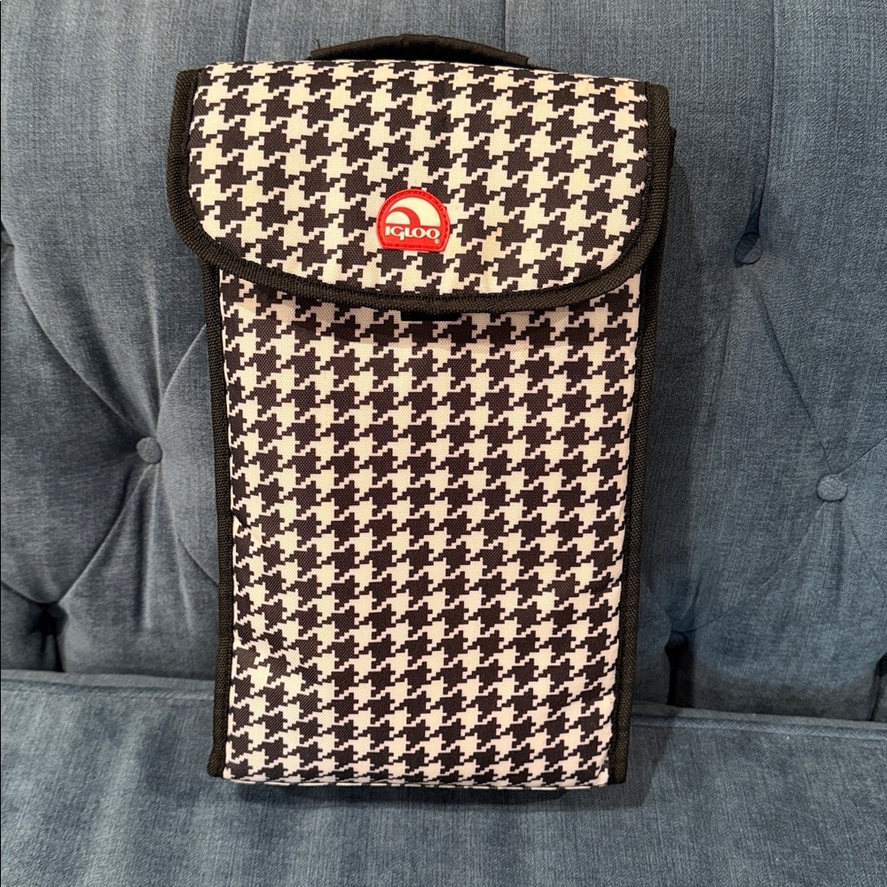 Igloo Soft Side Double Wine Cooler Tote. Houndstooth Black and White Bag Carrier
